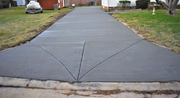 Apron Pouring in Greenfield
